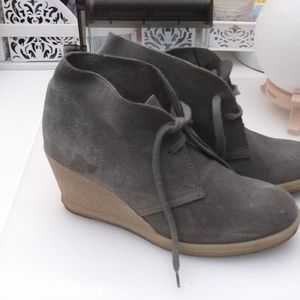 Sued ankle boots